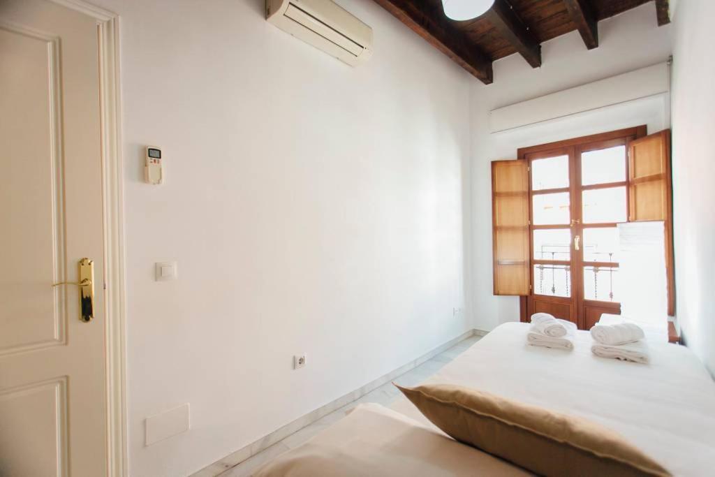 Precioso Apartamento En El Casco Antiguo De Triana Севилья Экстерьер фото